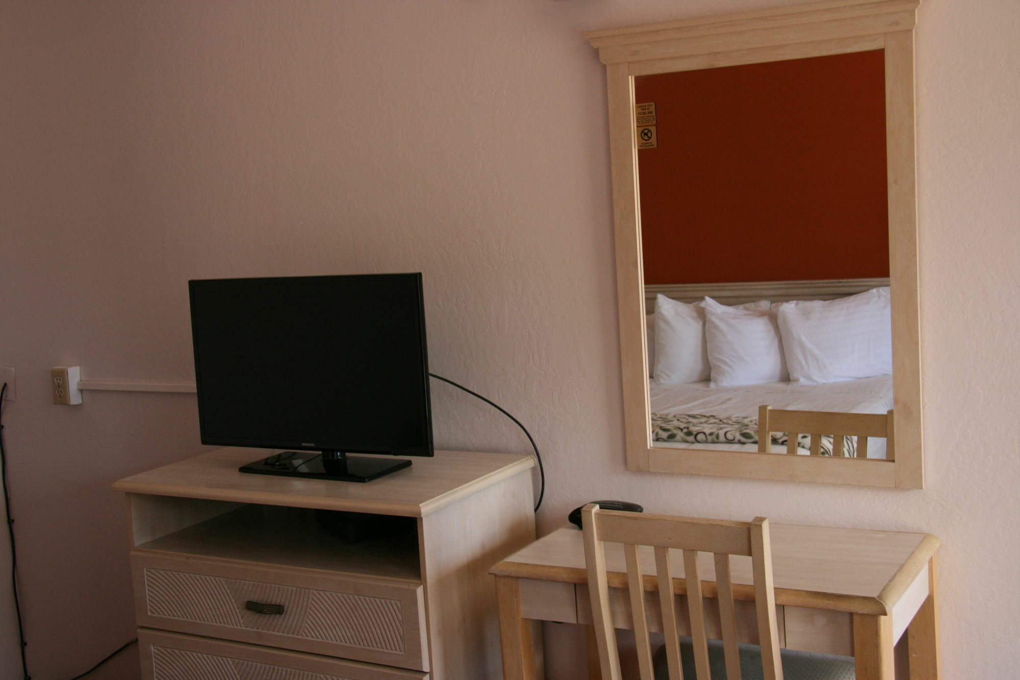 Royal Crest Motel Medford Buitenkant foto