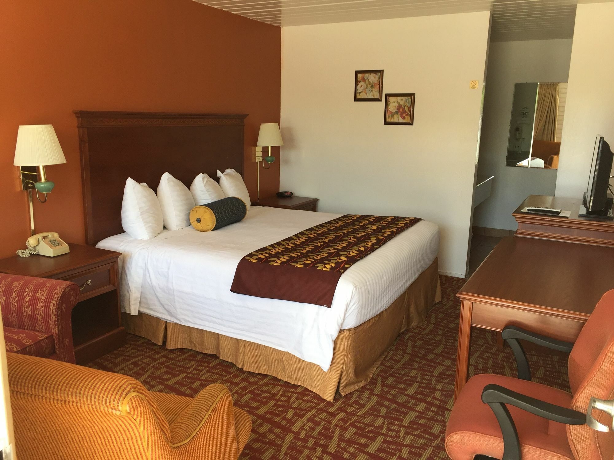Royal Crest Motel Medford Buitenkant foto