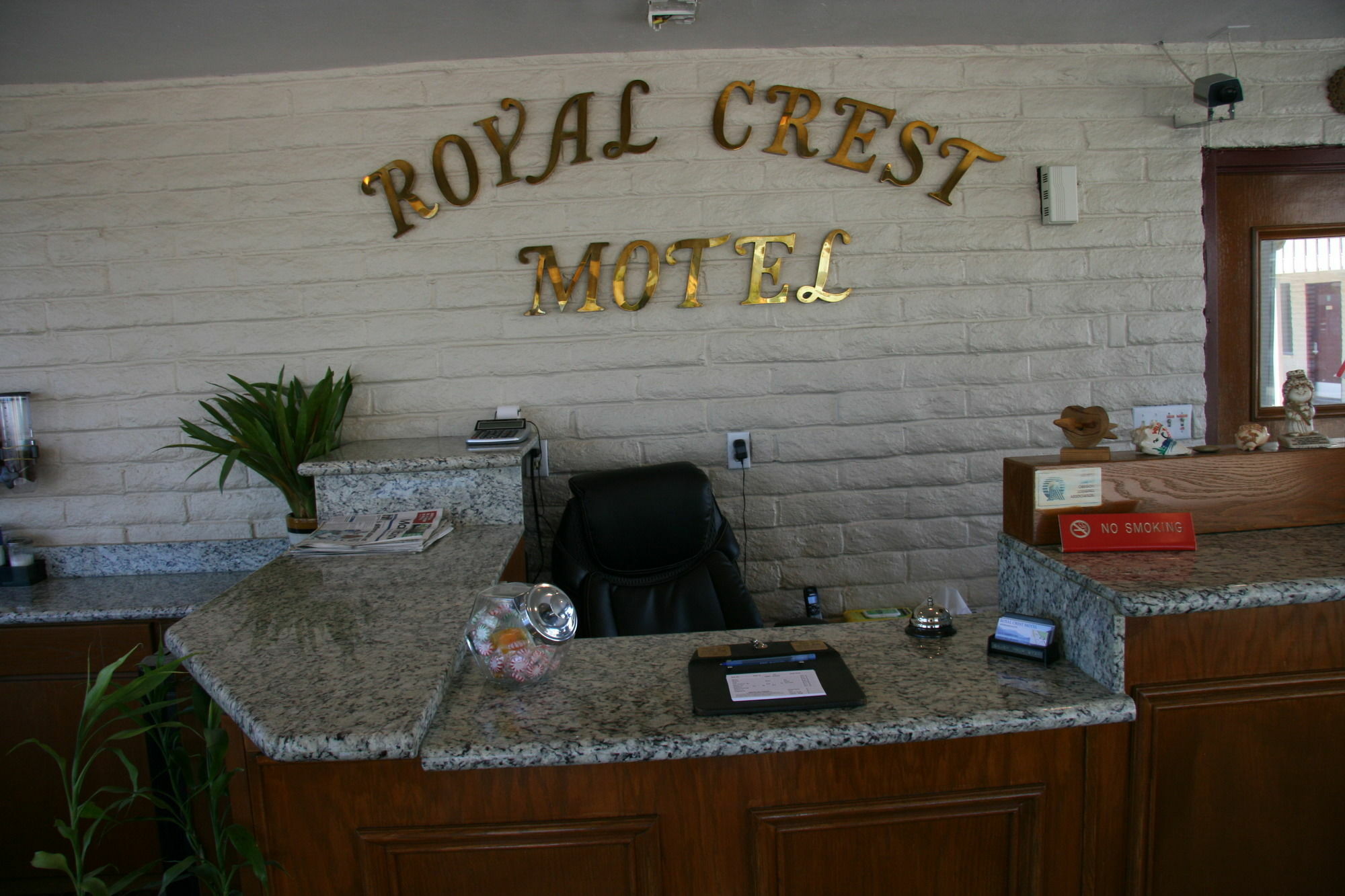 Royal Crest Motel Medford Buitenkant foto